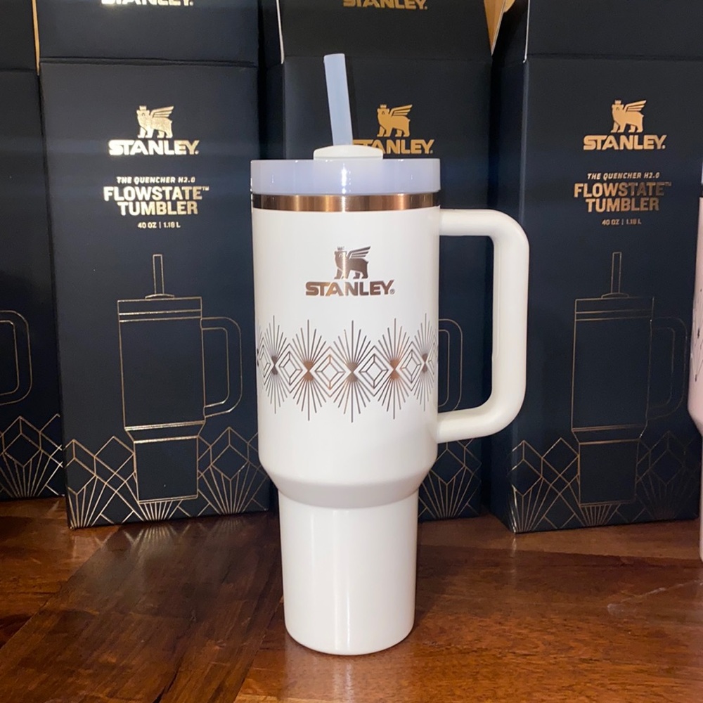 NEW STANLEY QUENCHER H2.0 FLOWSTATE™ TUMBLER | 40 OZ DECO COLLECTION - Picture 1 of 16